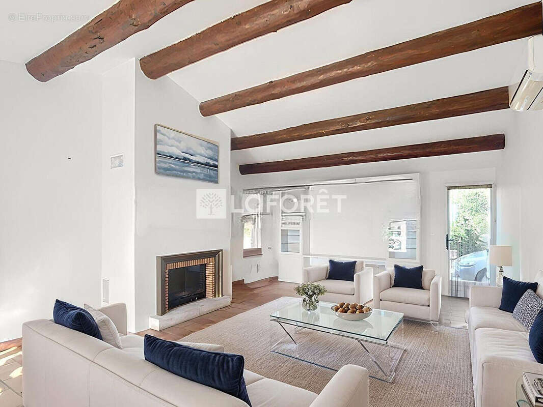 Maison à ROQUEVAIRE