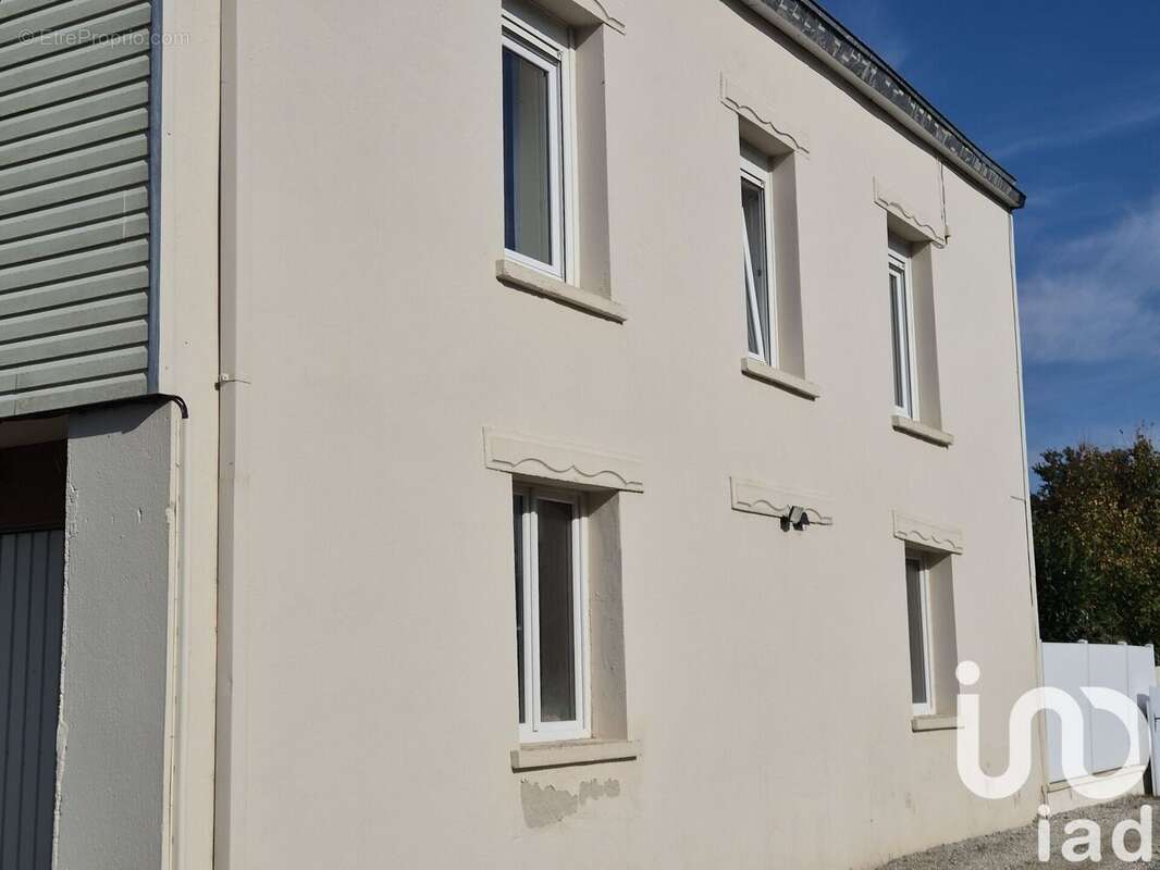 Photo 2 - Maison à MAEL-CARHAIX
