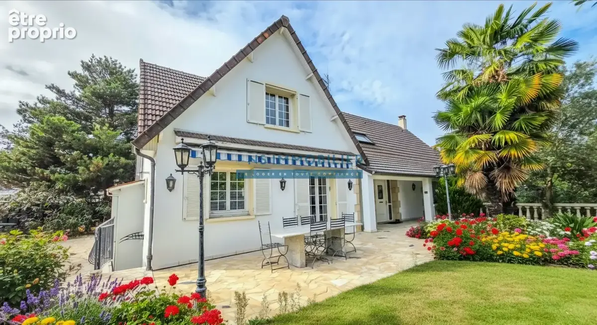 Maison d'exception 221m2 + Terrain 1091m2 + Garage - photo 1