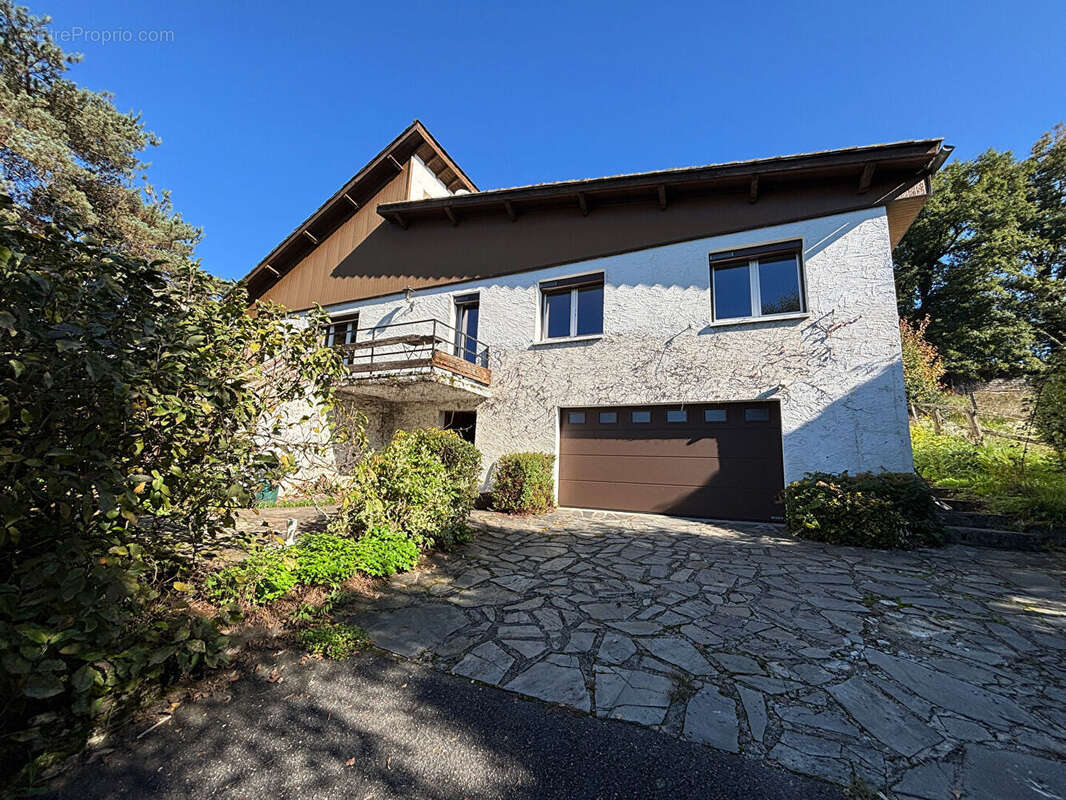 Maison à SANSAC-DE-MARMIESSE