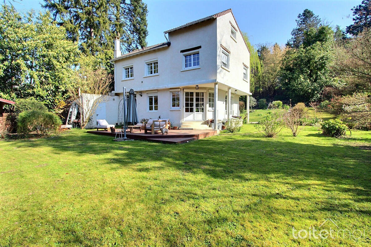 Maison à SAINT-REMY-LES-CHEVREUSE