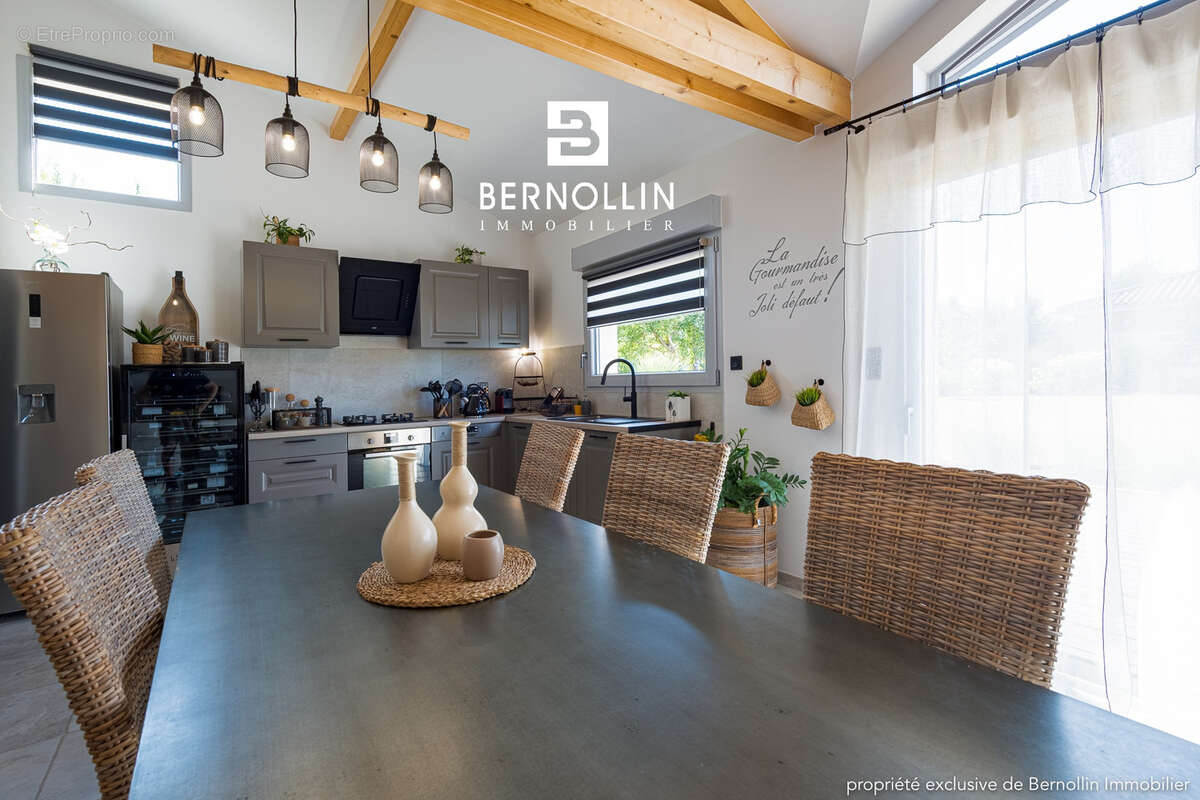 Villa hyper récente, 2 chambres sur terrain de 930 m2 - ST TRIVIER DE COURTES - photo 3