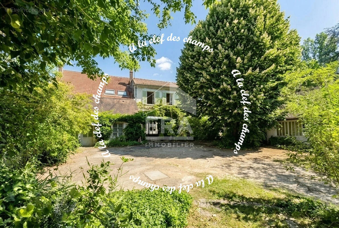 Maison à GIF-SUR-YVETTE