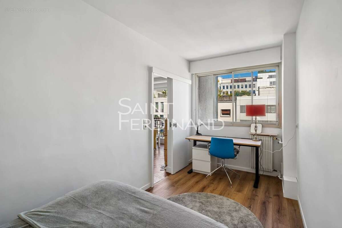 Appartement à NEUILLY-SUR-SEINE