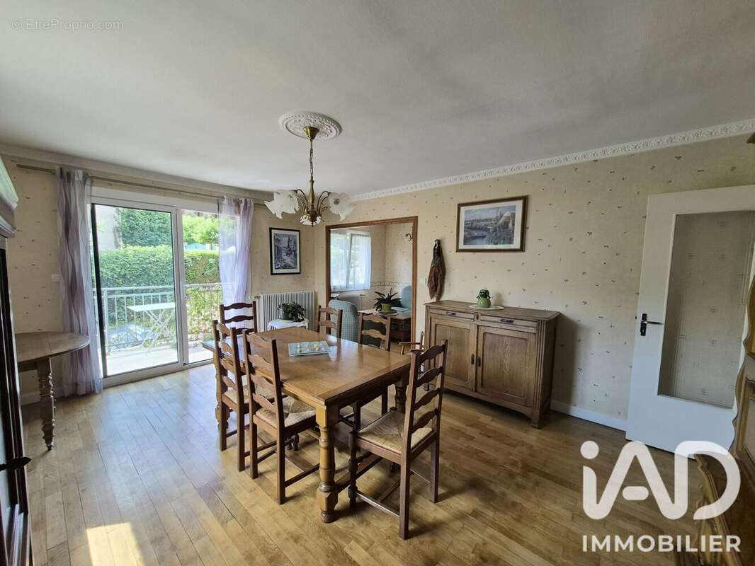 Maison 106 m² à Chandon  - photo 2