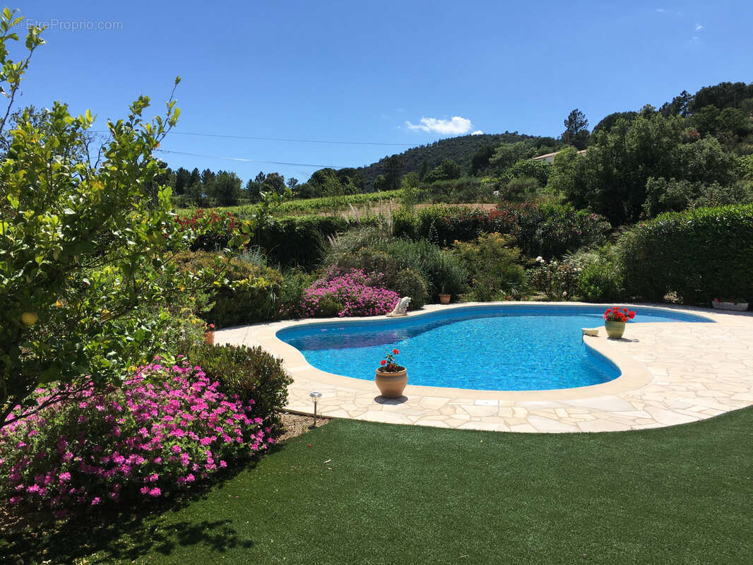 Maison à PLAN-DE-LA-TOUR