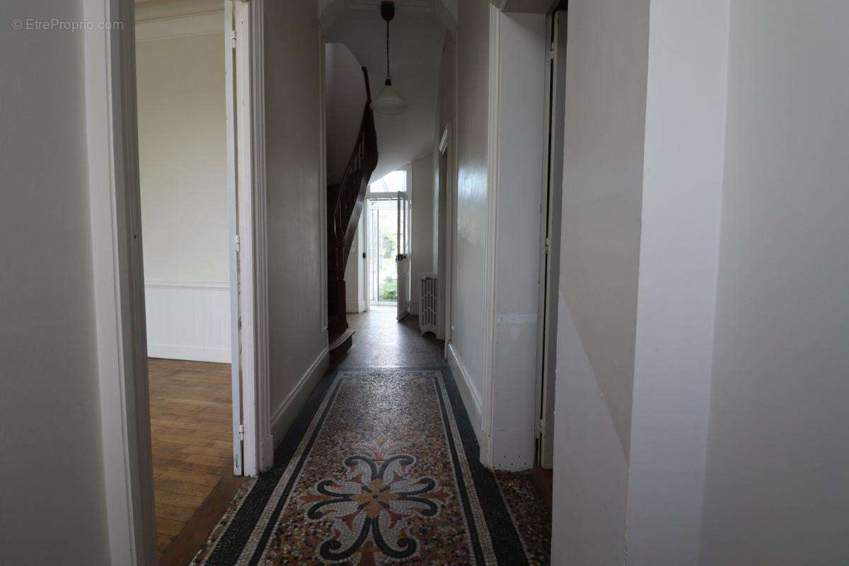 Maison à CLERE-LES-PINS