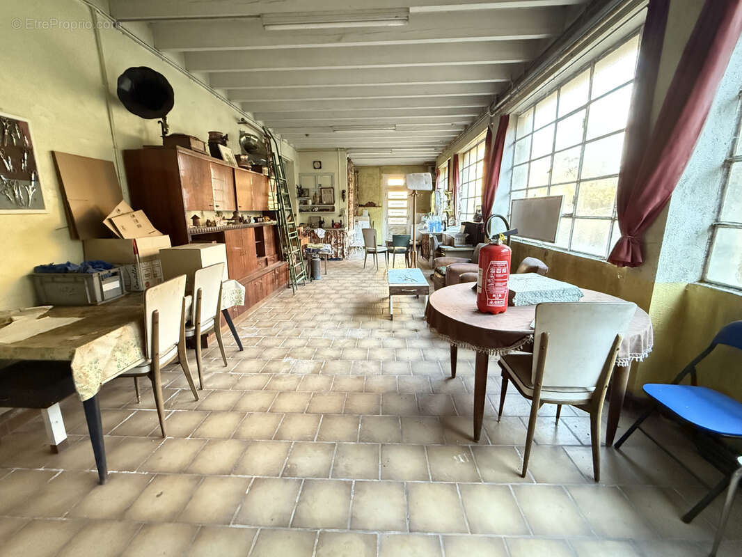 Maison à LA MONNERIE-LE-MONTEL