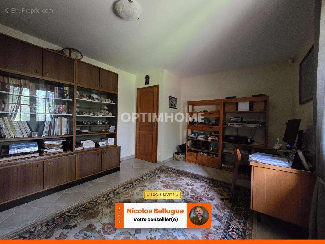 Espace, piscine et jardin : une maison pensée pour la vie de famille - photo 9