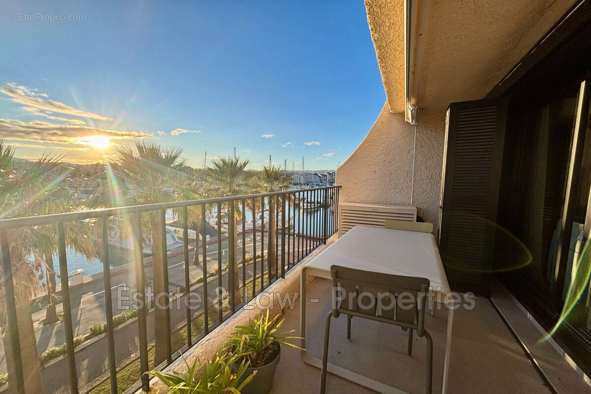 Appartement à COGOLIN