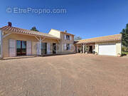 Maison à LA GRIMAUDIERE