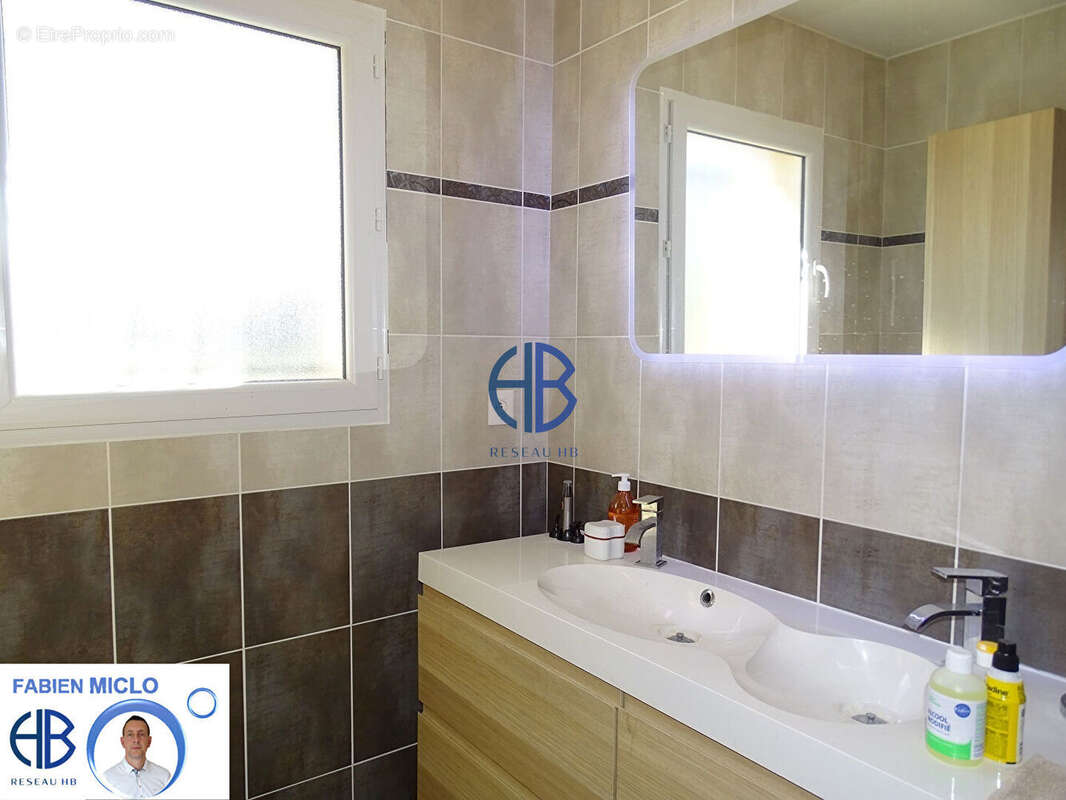 Maison à BEAUREPAIRE