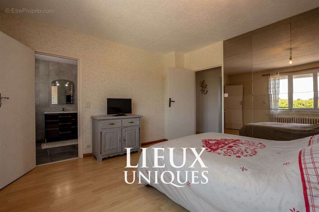 Lieux uniques ® x propriétés privées propose maison de  187 m² sur un terrain de 1295 m² à cellettes - photo 16