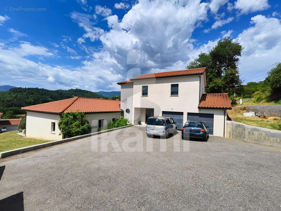 Maison à VILLEVOCANCE