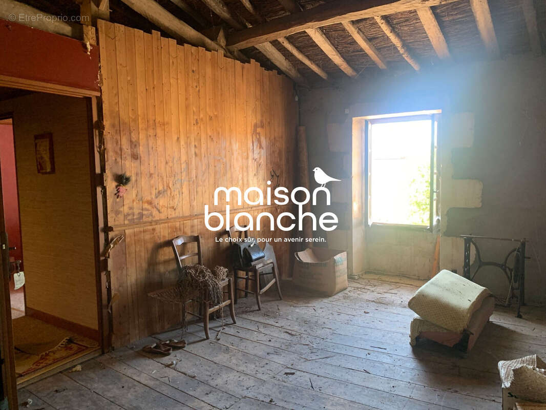 Maison à MAUZE-SUR-LE-MIGNON