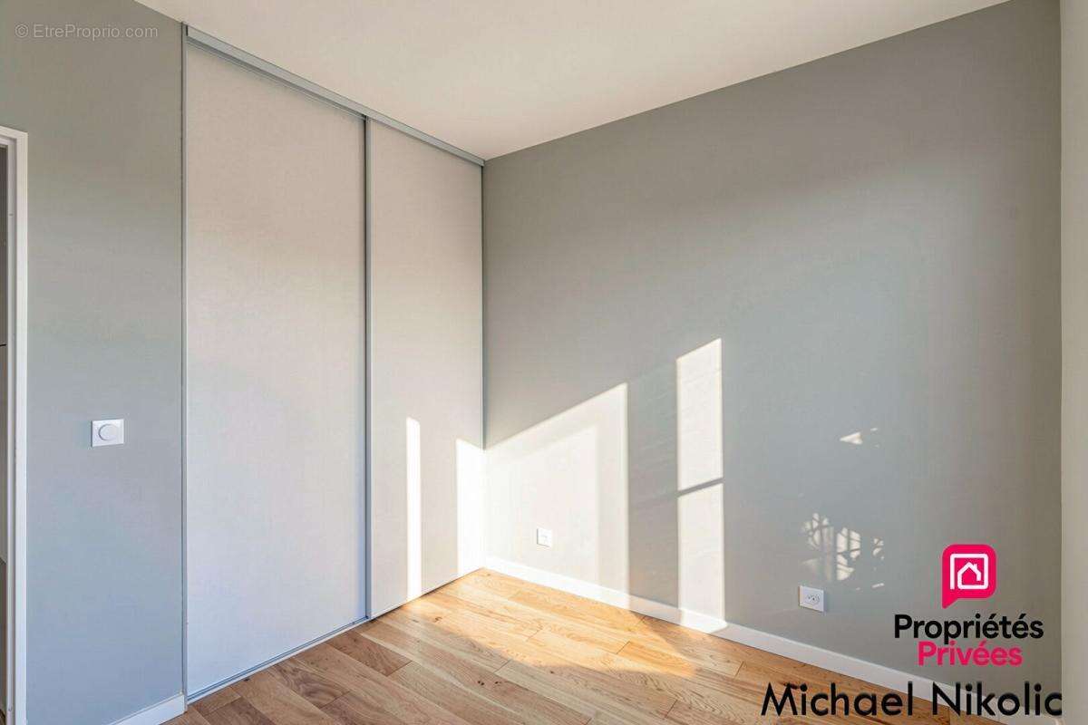 Appartement à CHARBONNIERES-LES-BAINS
