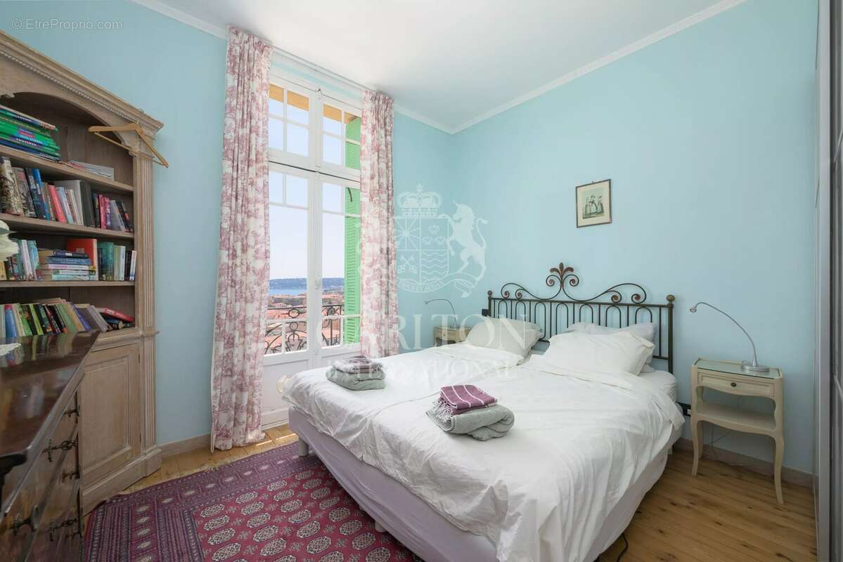Villa  avec vue mer et accès facile au centre-ville - Opportunité d'investissement - photo 19