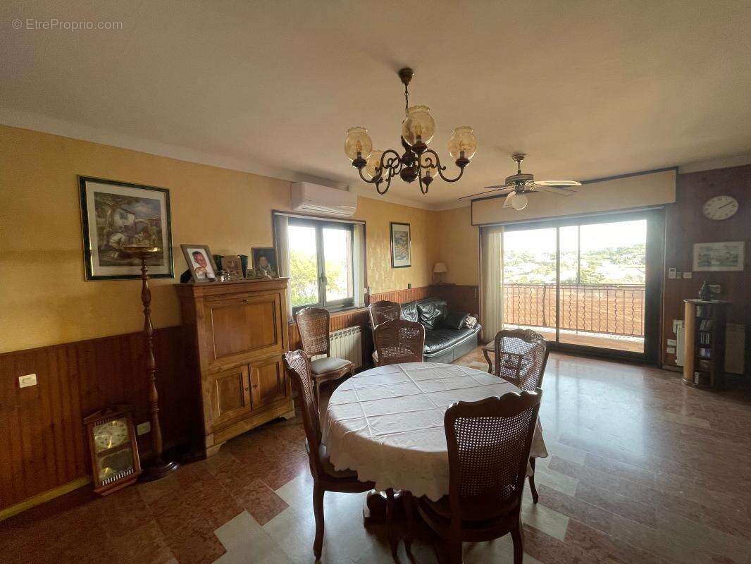 Maison à SIX-FOURS-LES-PLAGES