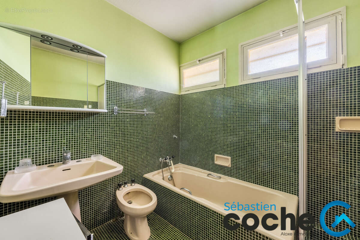 Charly   Maison d'architecte, vue exceptionnelle, potentiel rare - photo 9