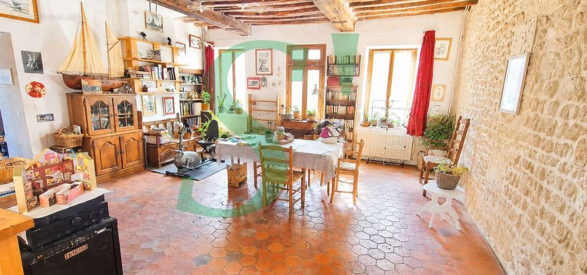 Maison à MARINES