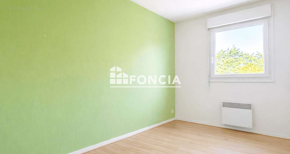 Appartement à LA RIVIERE-SAINT-SAUVEUR