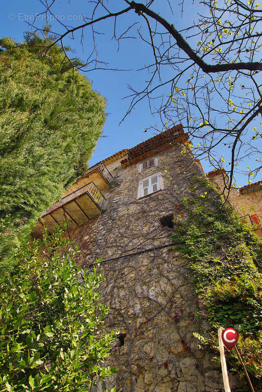 Appartement à PEILLON