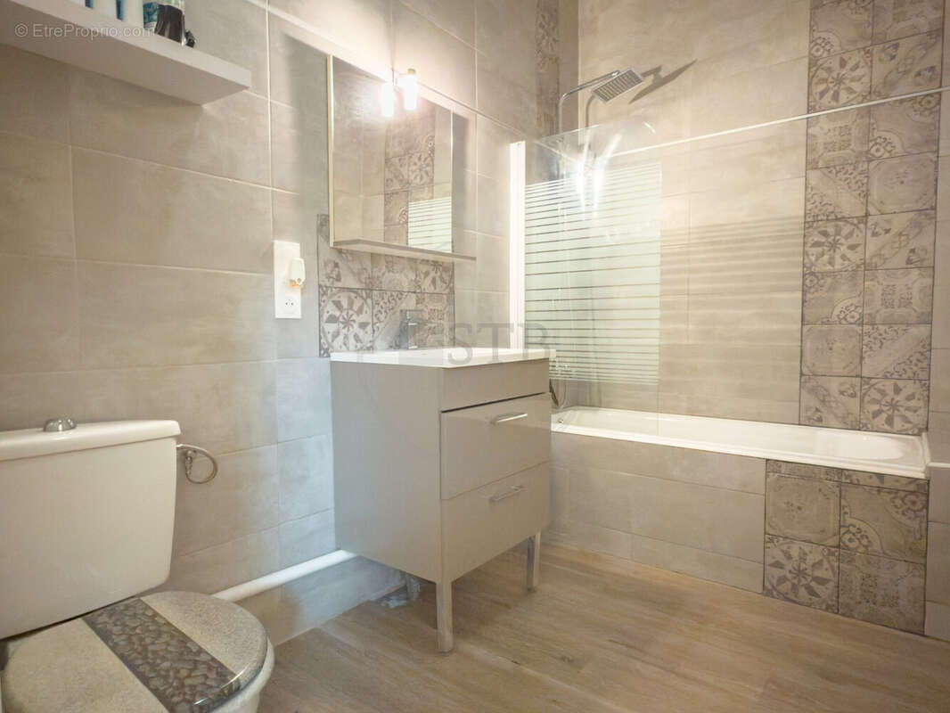 Appartement à LIVRON-SUR-DROME