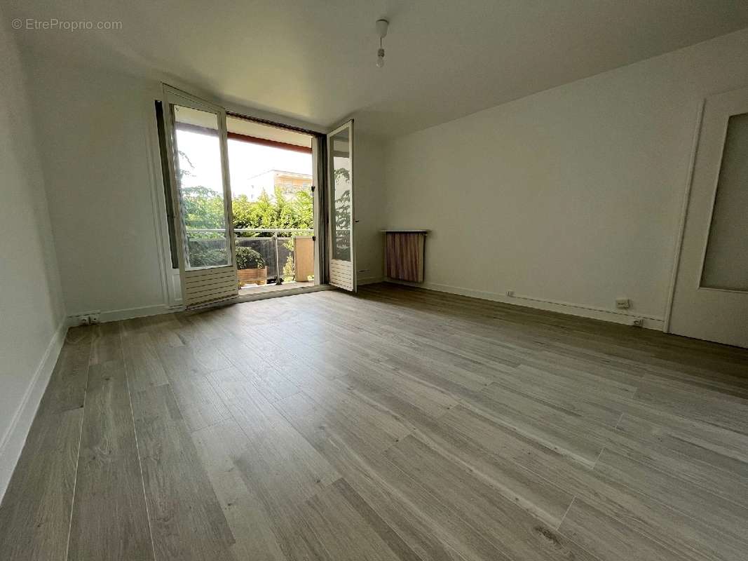 Appartement à LIVRY-GARGAN