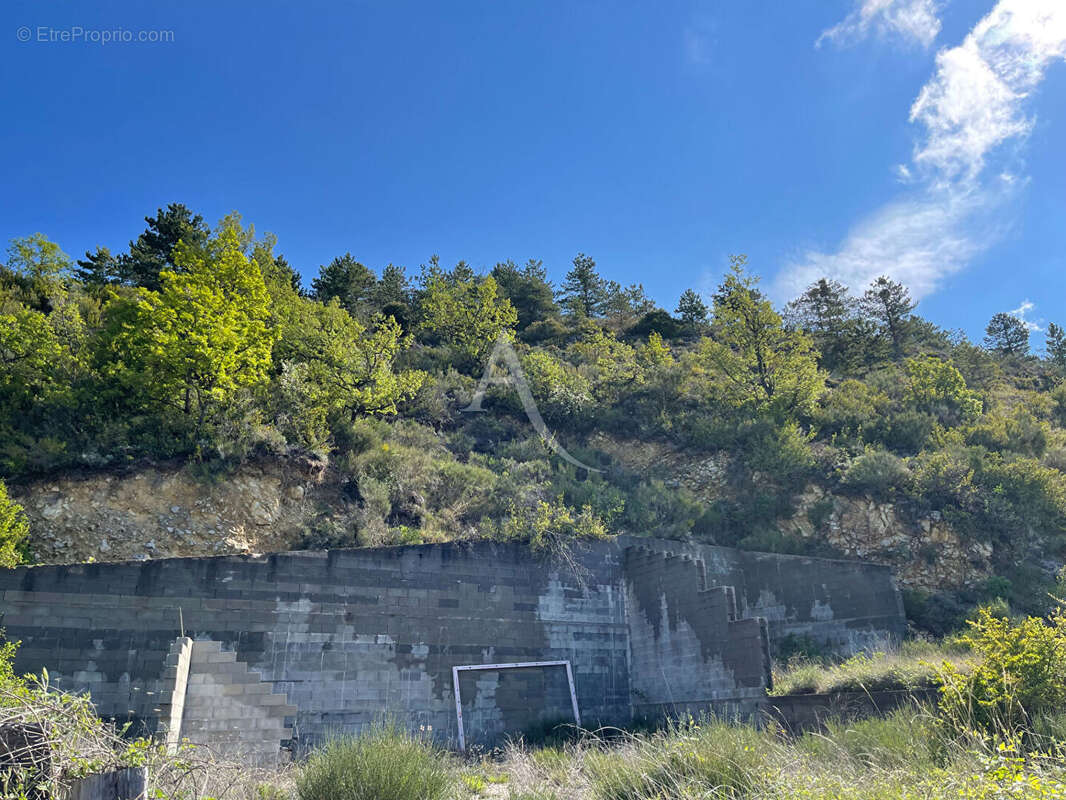 Terrain à SAINT-JURS