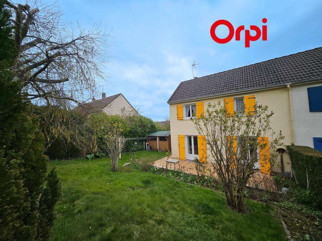 Maison à BERNAY