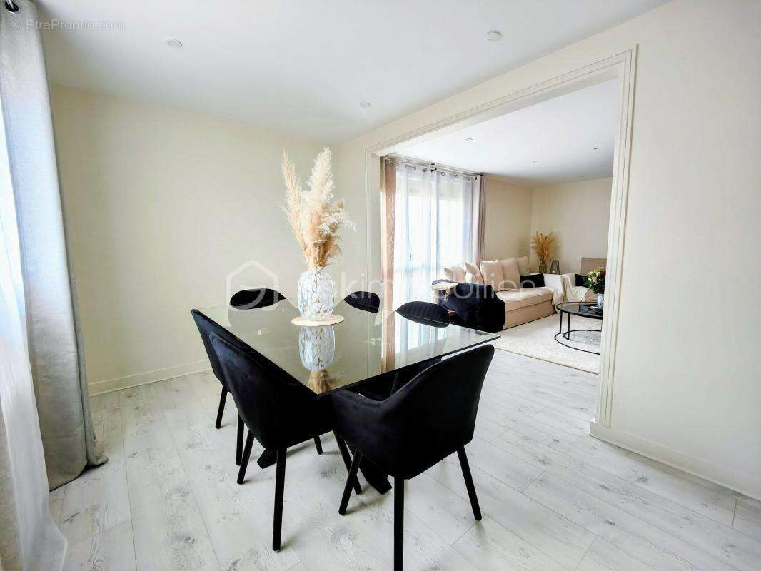 Appartement à PLAISIR