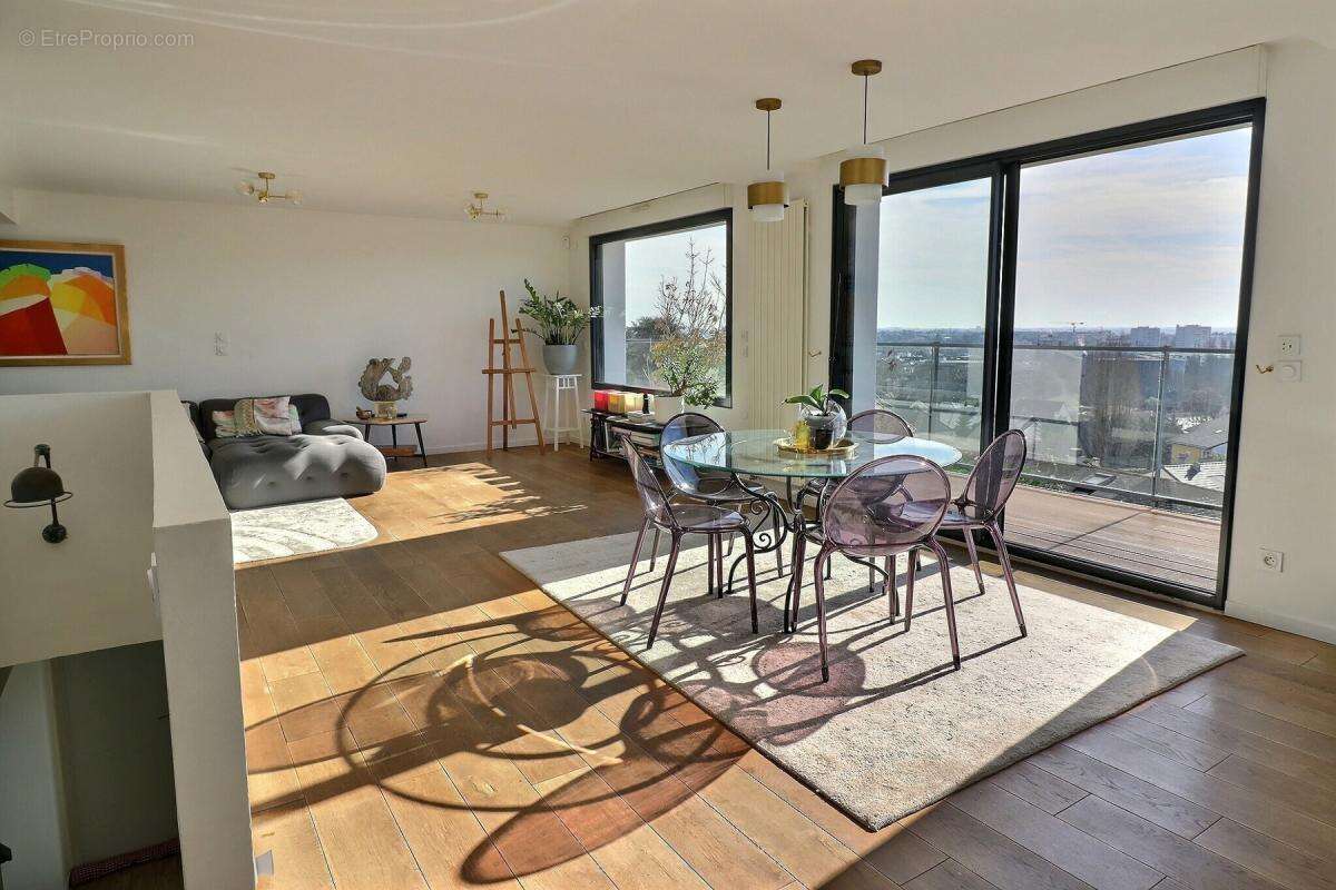 Maison à LE PLESSIS-ROBINSON