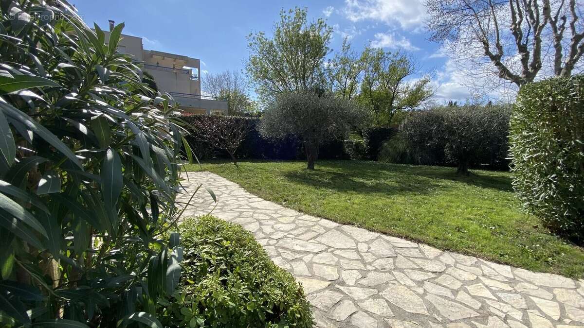 Maison à MANDELIEU-LA-NAPOULE