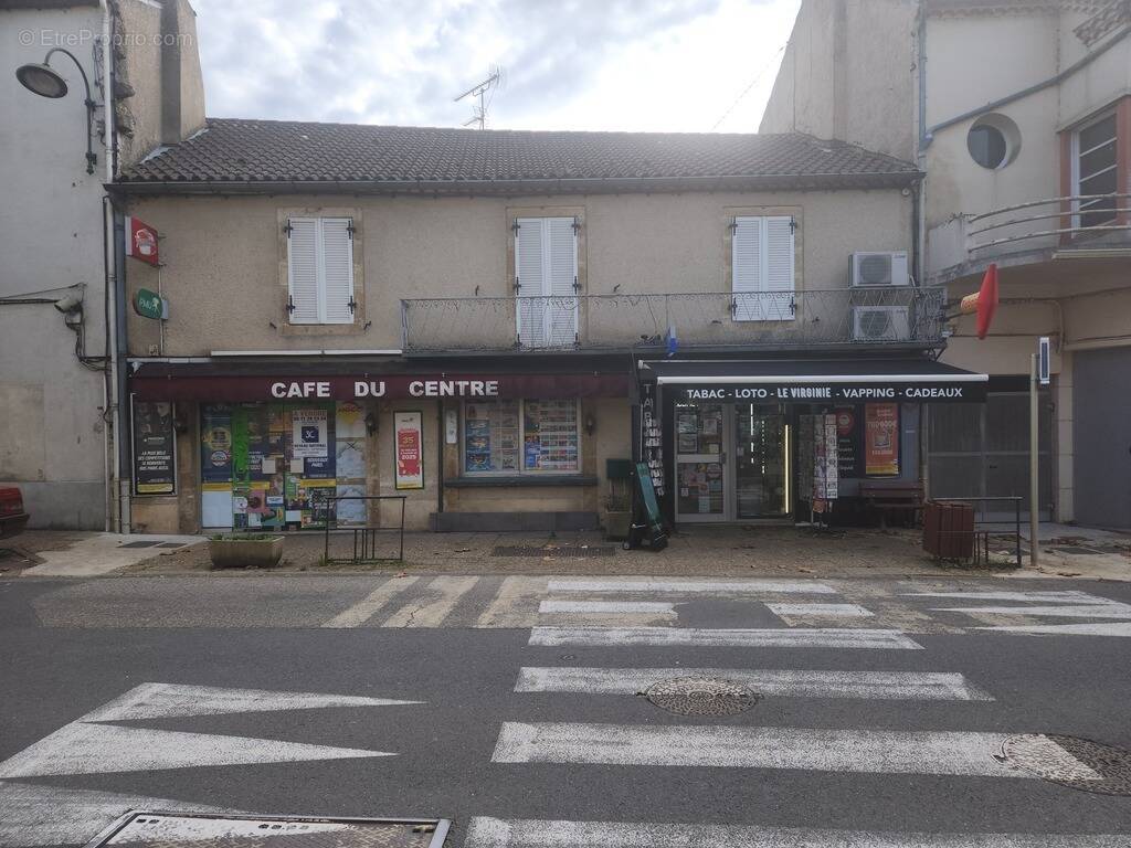 Commerce à PRAYSSAC