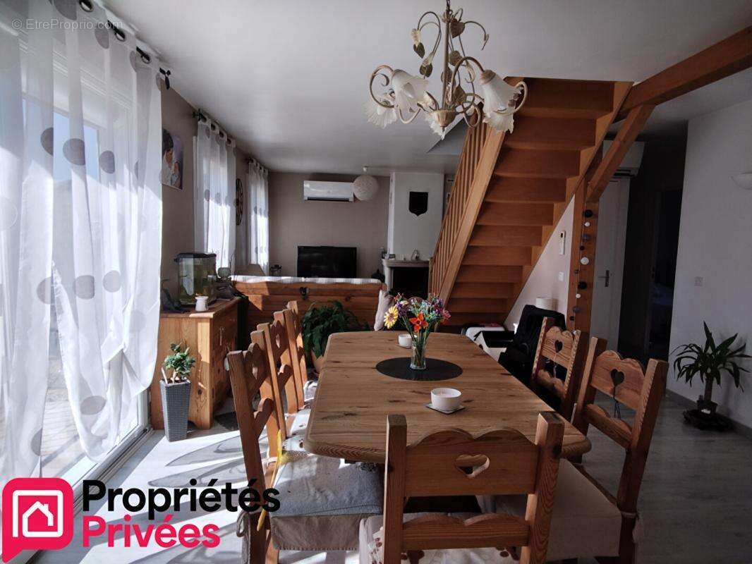 Maison à PIERRES