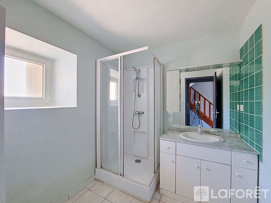 Maison de ville au coeur de Costaros ? Idéal premier achat ou investissement à fort potentiel ! - photo 8