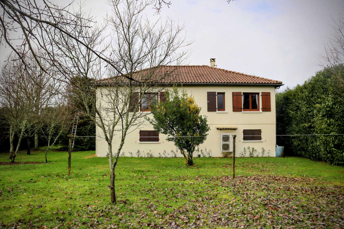 Maison à CHASSENON
