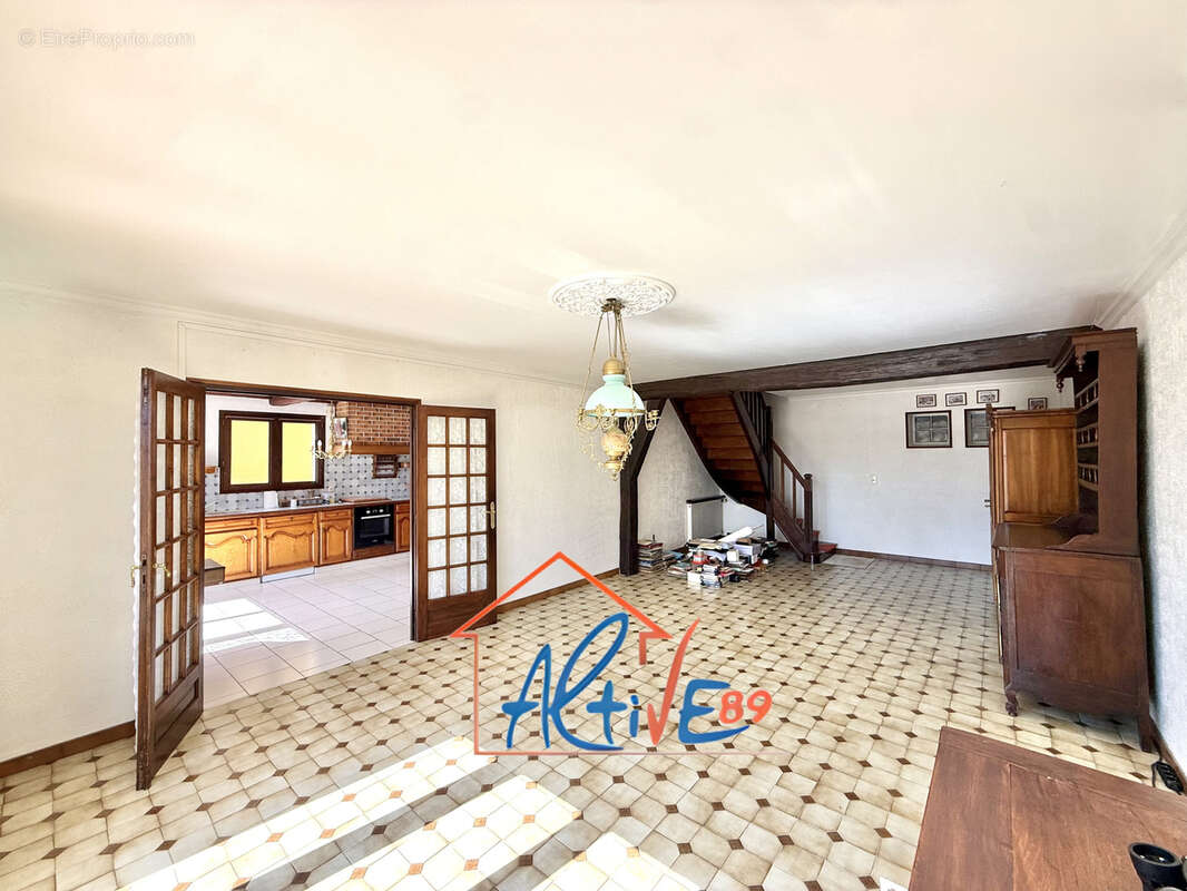 Maison des années 30 à Gurgy de 180m2 - photo 2