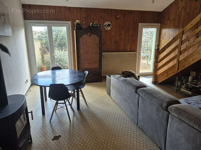 Maison à AZILLE