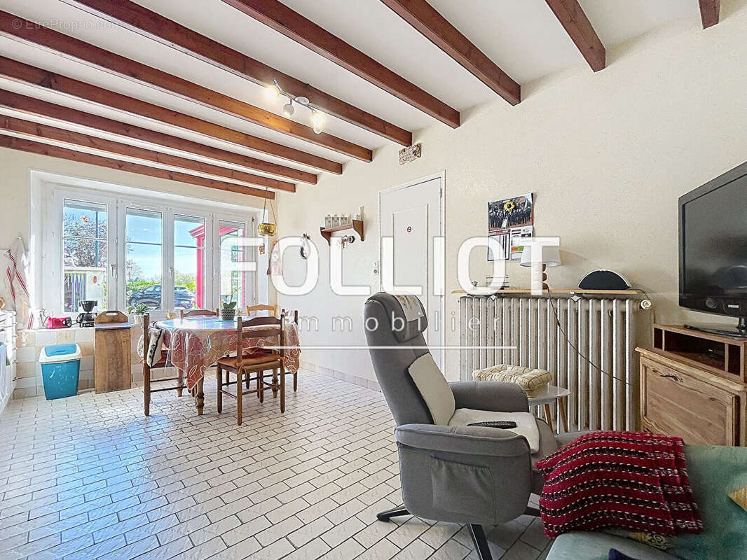 Maison à BRICQUEVILLE-SUR-MER