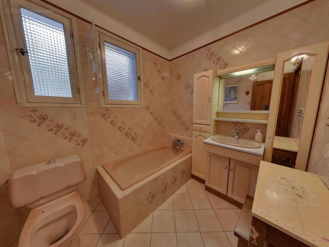 Maison à ECHIROLLES