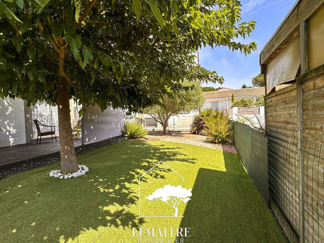 Maison à LES MATHES