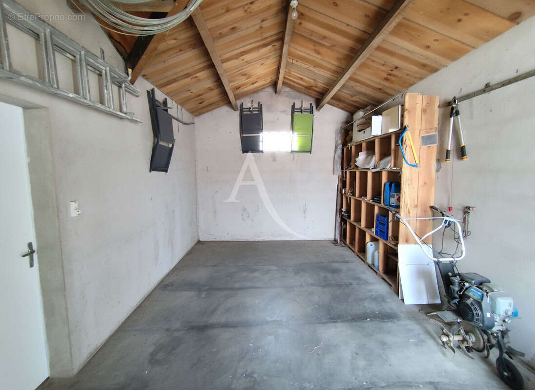 Maison de caractère au coeur du Bourg d'Olonne-sur-Mer  (5 chambres, garage, jardin) - photo 15