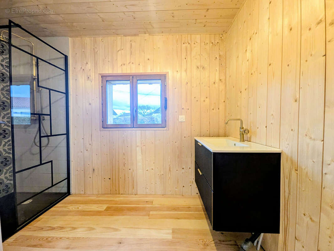 Maison à ROANNES-SAINT-MARY