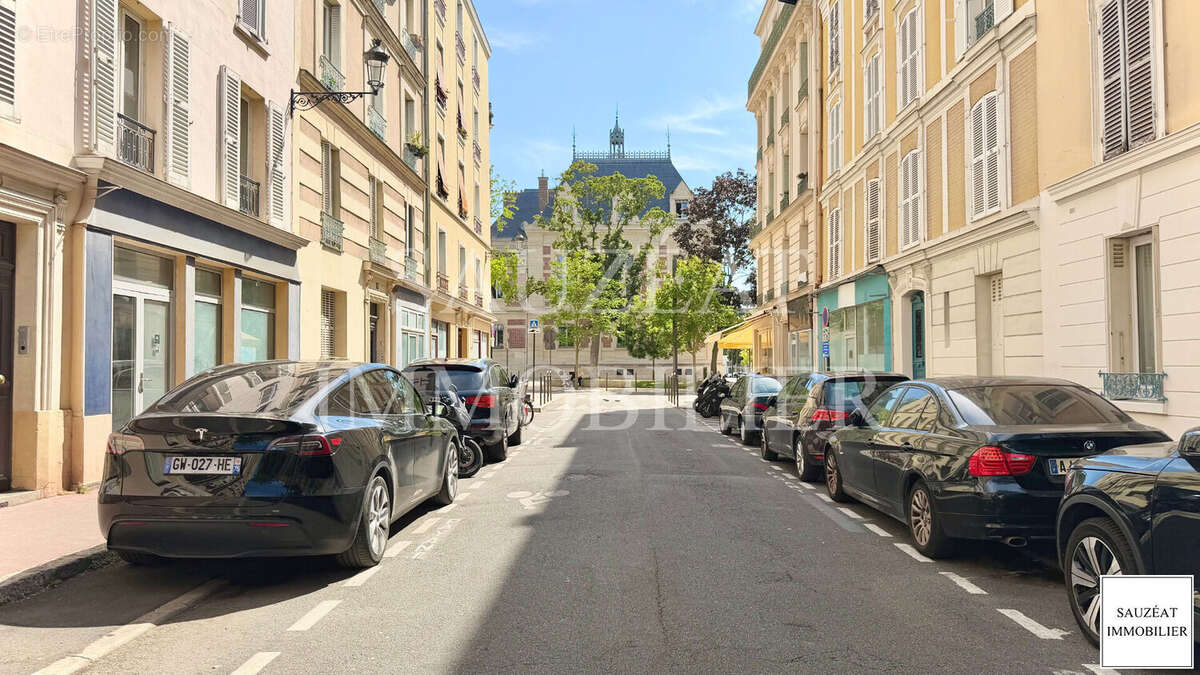 Appartement à MONTROUGE