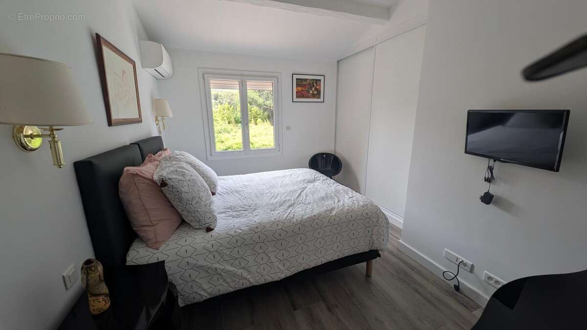 Maison à SIX-FOURS-LES-PLAGES