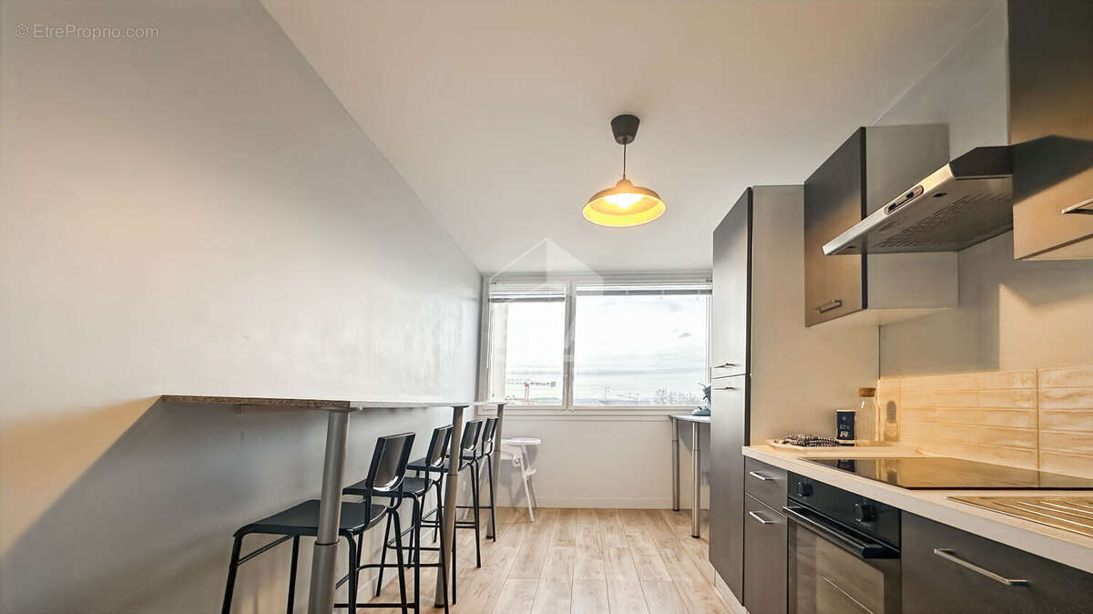 Appartement à TINQUEUX