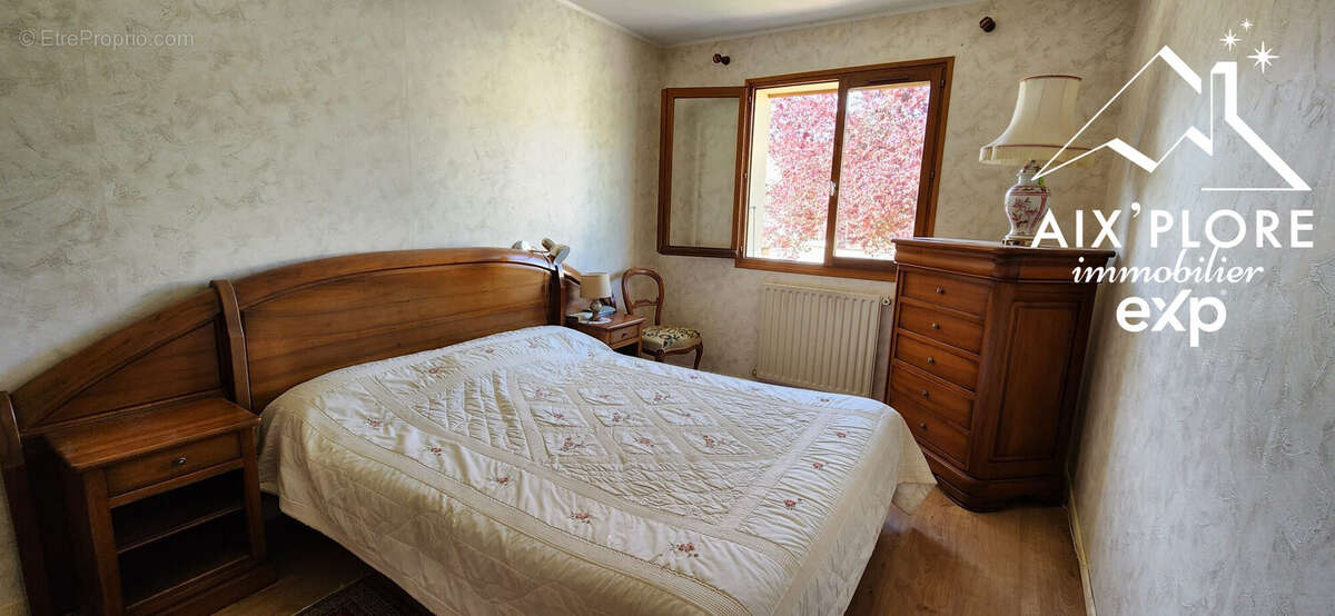 Maison à JACOB-BELLECOMBETTE