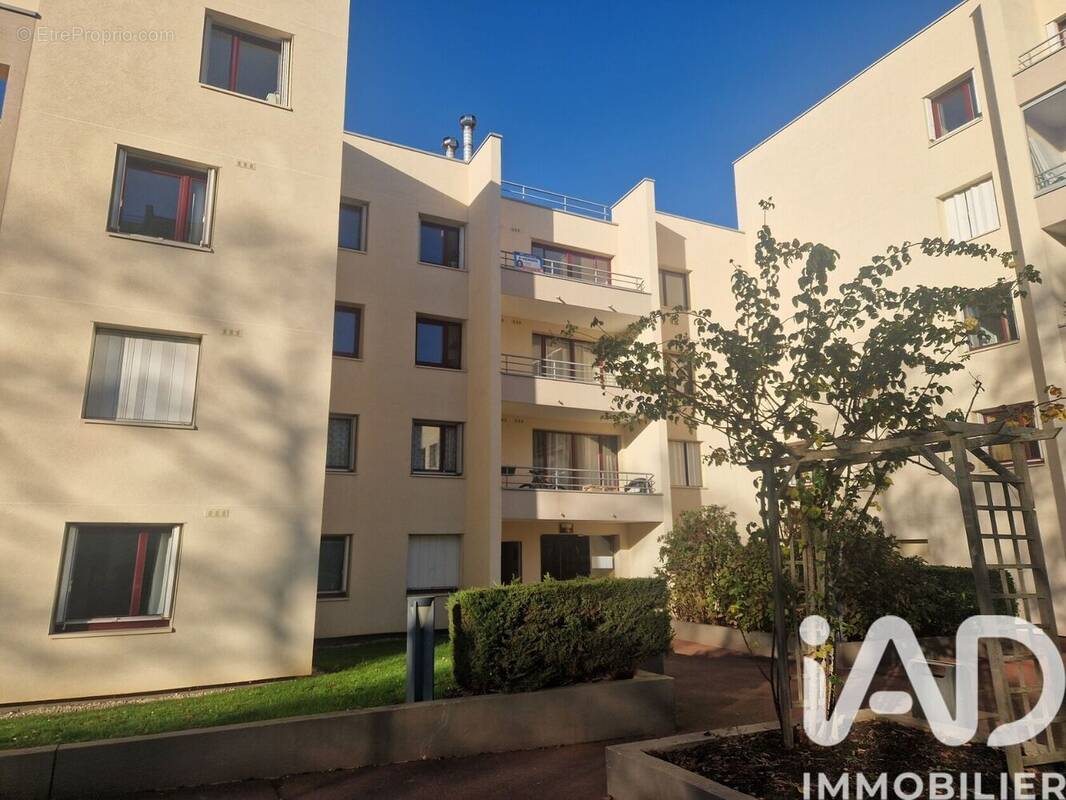Photo 1 - Appartement à MONTIGNY-LE-BRETONNEUX