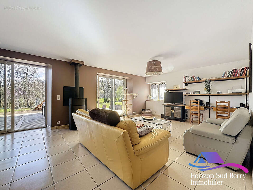 Séjour - Maison à BONNAT